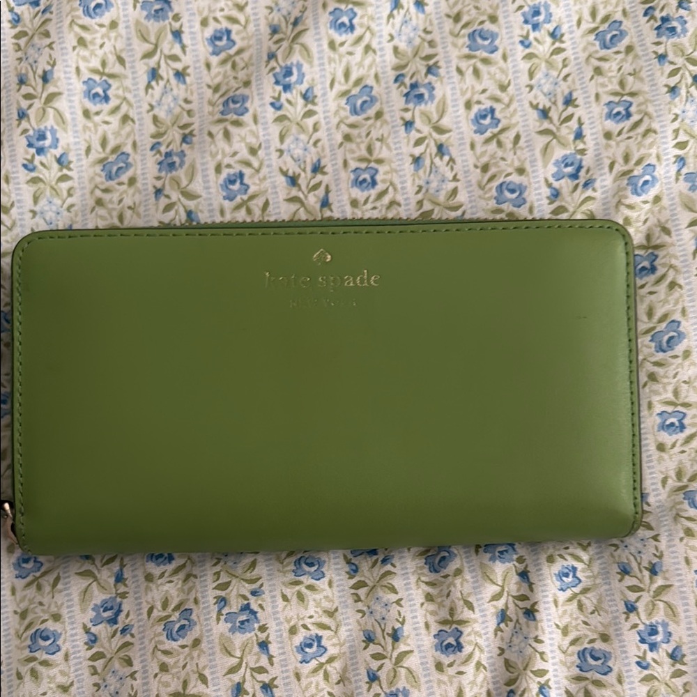 Kate Spade Vibrant Green Wallet